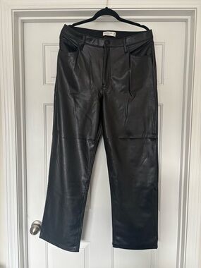 Abercrombie & Fitch Black Vegan Leather Pants High Rise Straight Leg NWT Size 32